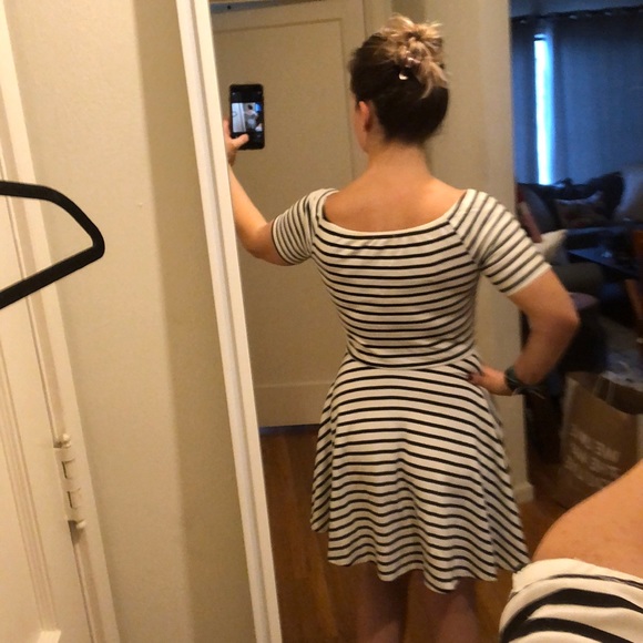 Stripped dress - Picture 4 of 4